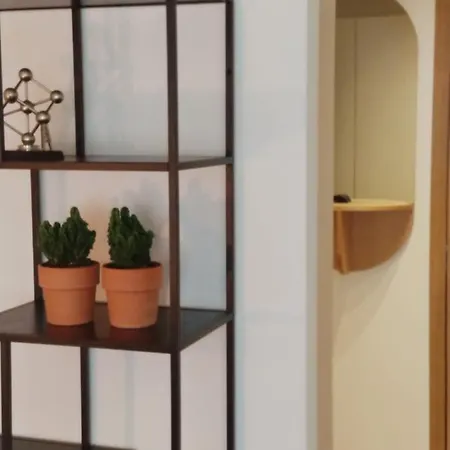 Marco Polo With Free Parking *