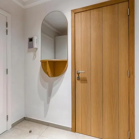 Marco Polo With Free Parking Apartment