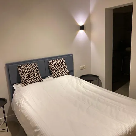 Marco Polo With Free Parking Apartment *