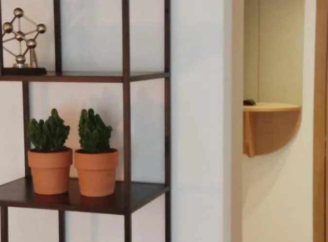 Marco Polo With Free Parking *